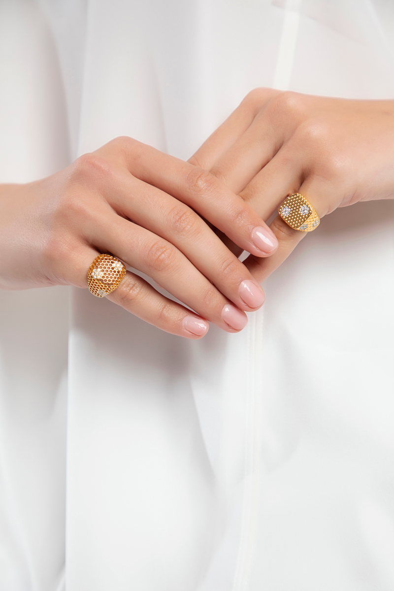 Honey Comb Blooms Embrace Signet Ring