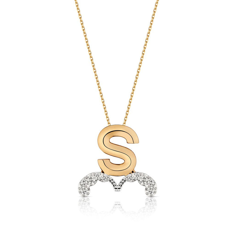 Bow wave necklace in letter S