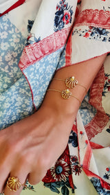 Seashell bracelet M