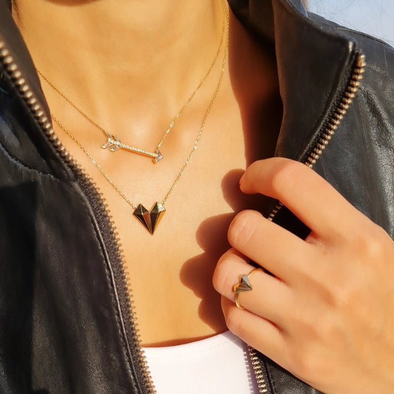 Falling in love, Arrow necklace M